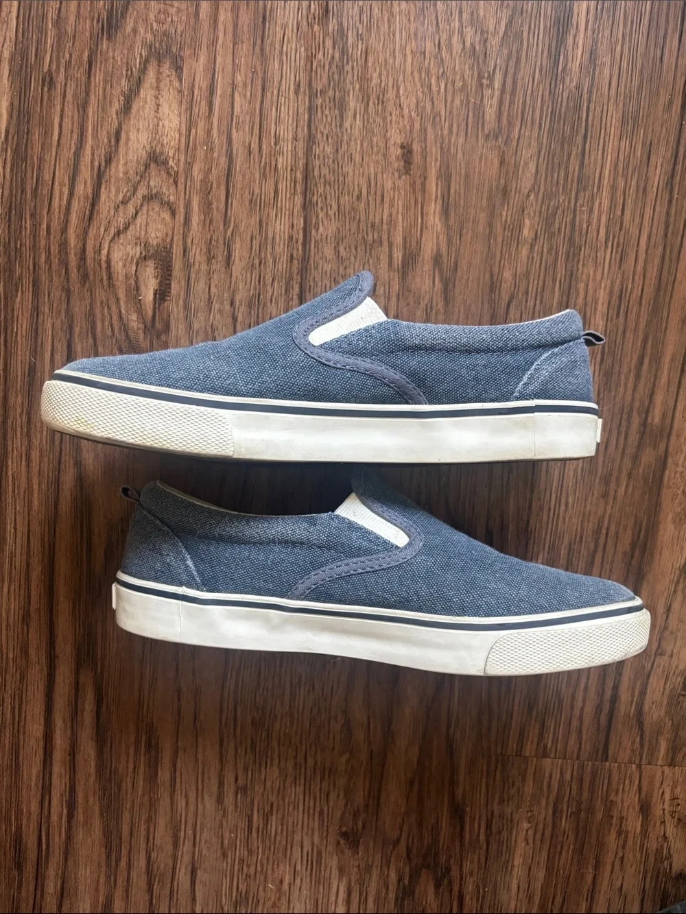 Old Navy Gender-Neutral Chambray Slip-On Sneakers Kids Size 4 Youth Blue Denim 1